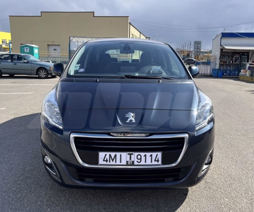 Peugeot 5008 (8)