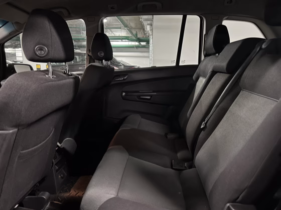 Opel Zafira (10)