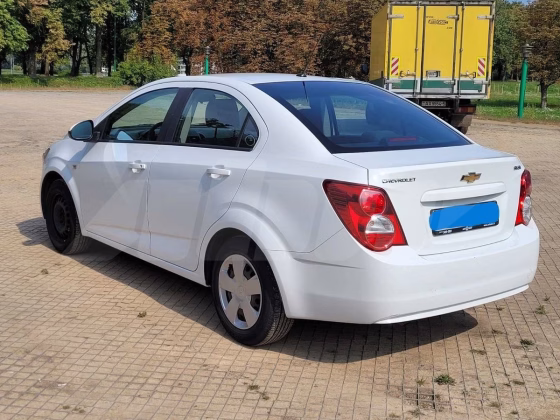 Chevrolet Aveo (10)