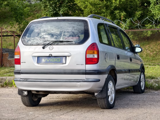Opel Zafira (6)