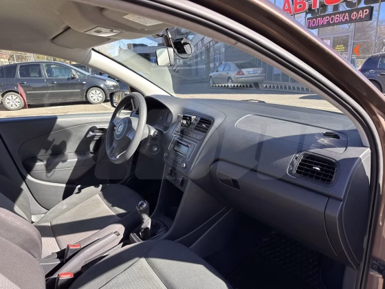 Volkswagen Polo (6)