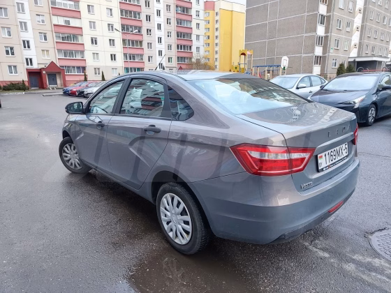 Lada Vesta (8)