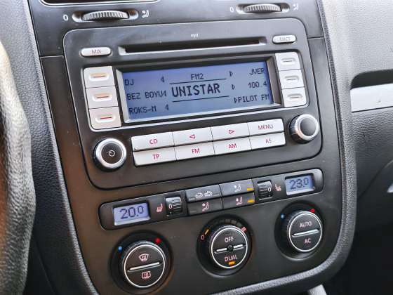 Volkswagen Jetta (15)