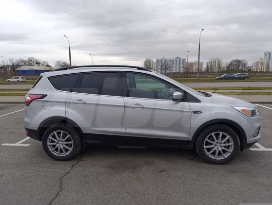 Ford Escape (5)