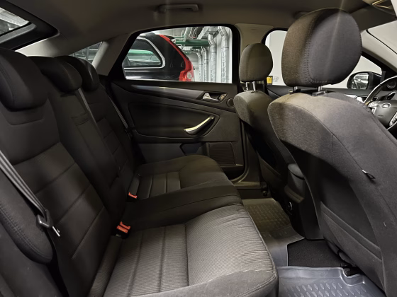 Ford Mondeo (11)