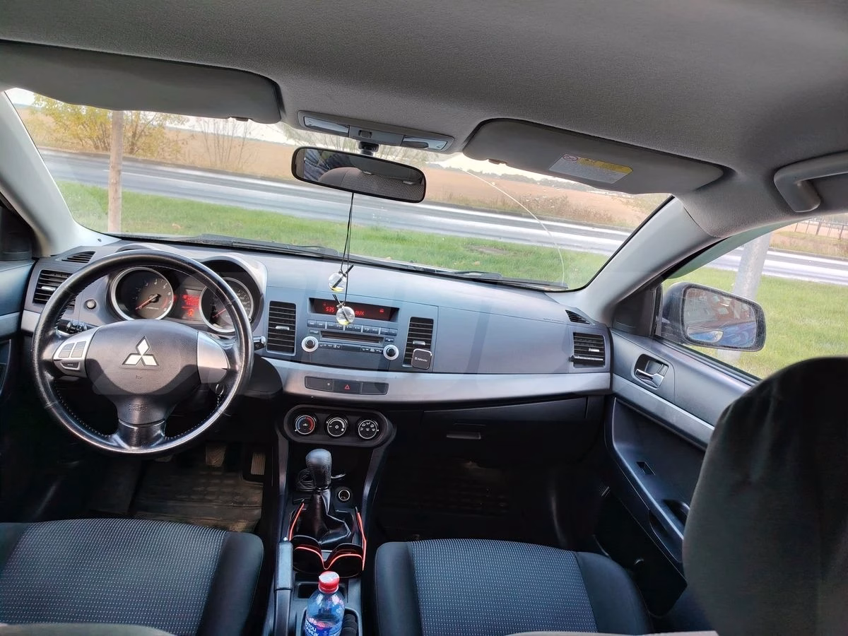 Mitsubishi Lancer