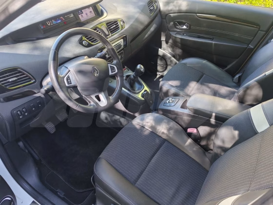 Renault Scenic (4)