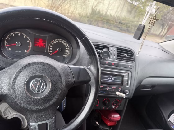 Volkswagen Polo (3)