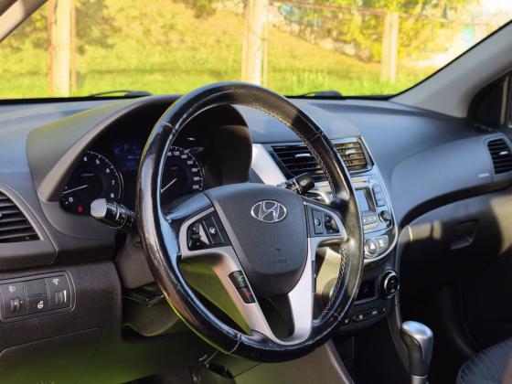 Hyundai Solaris / Accent (8)
