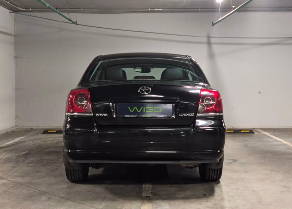 Toyota Avensis (5)