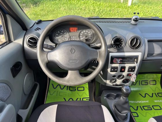 Renault Logan (13)