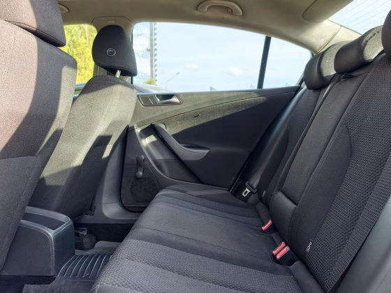 Volkswagen Passat (10)