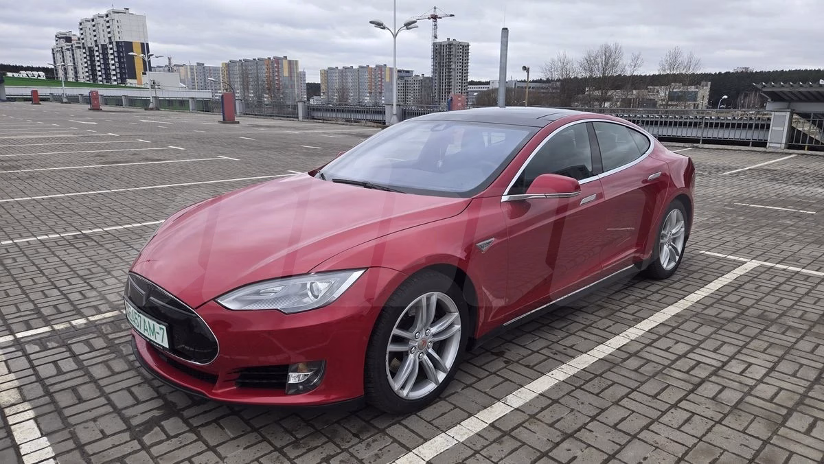 Tesla Model S
