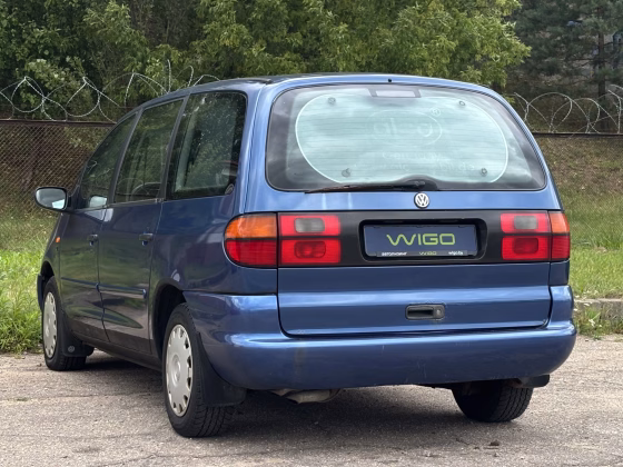 Volkswagen Sharan (4)