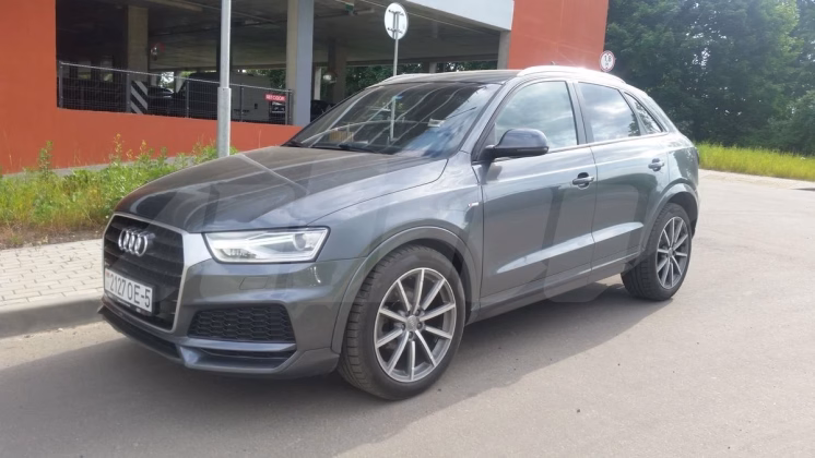 Audi Q3 (1)
