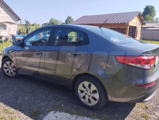 Kia Rio (2)