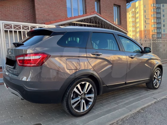 Lada Vesta (1)