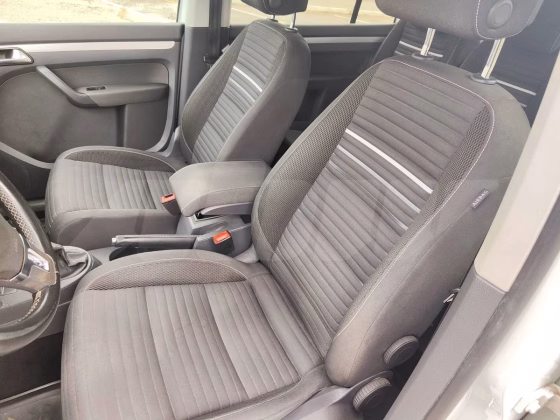 Volkswagen Touran (8)