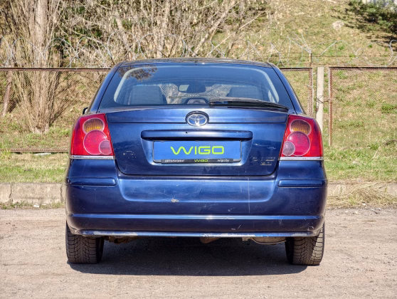 Toyota Avensis (5)