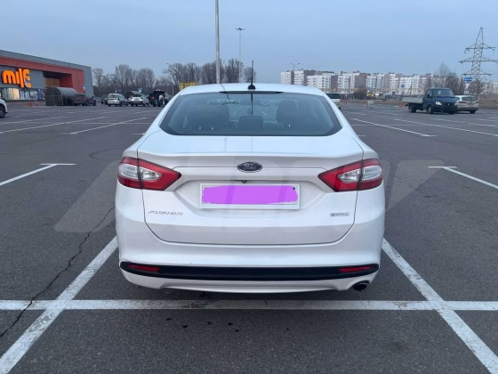 Ford Fusion (1)