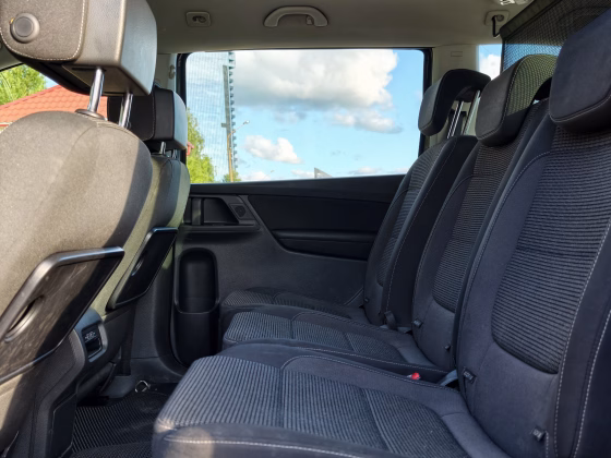 Volkswagen Sharan (9)