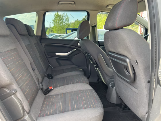 Ford C-Max (11)