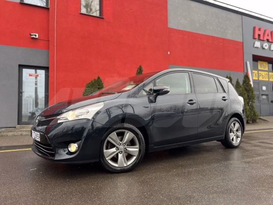 Toyota Verso (11)