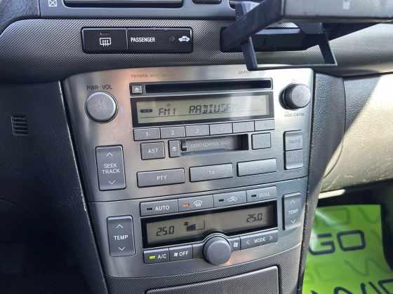 Toyota Avensis (16)