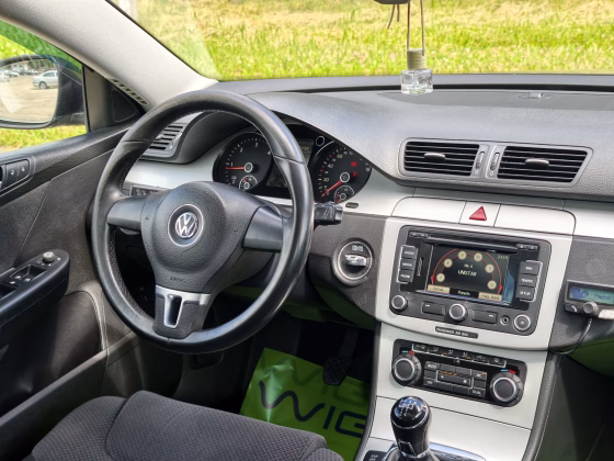 Volkswagen Passat (14)
