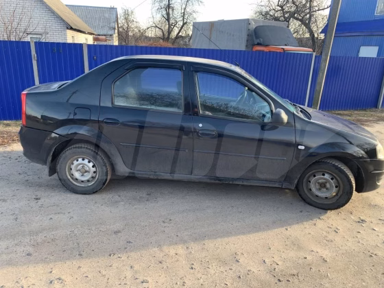 Renault Logan (2)