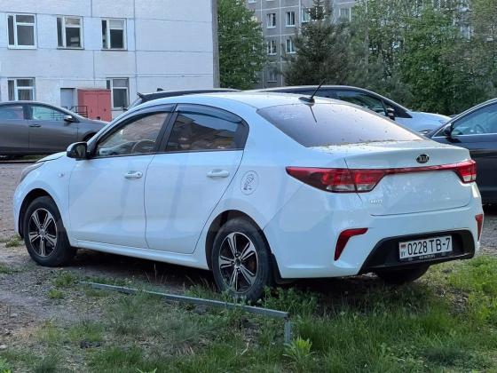 Kia Rio (4)