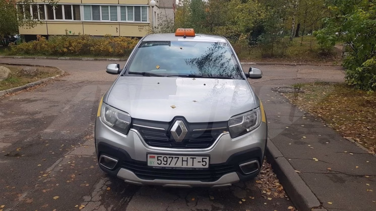 Renault Logan (2)