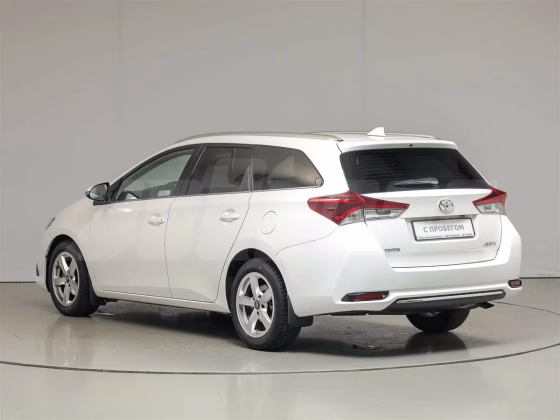 Toyota Auris (16)