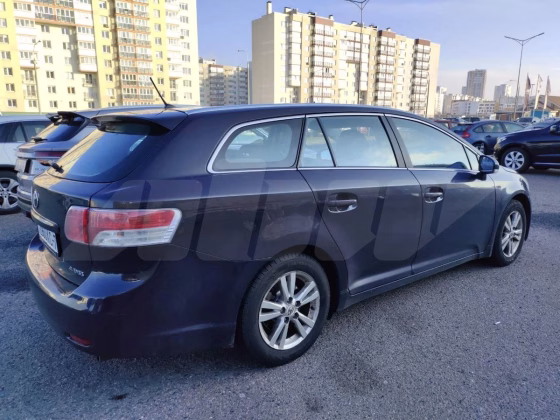 Toyota Avensis (7)