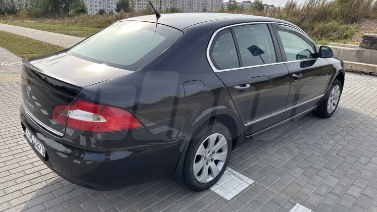 Skoda Superb (5)