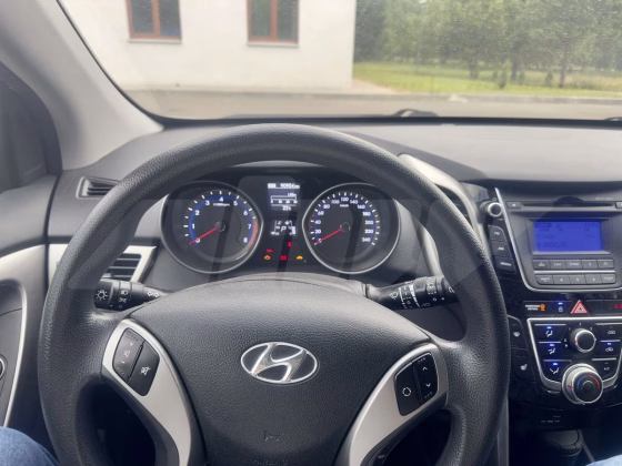 Hyundai I30 (2)