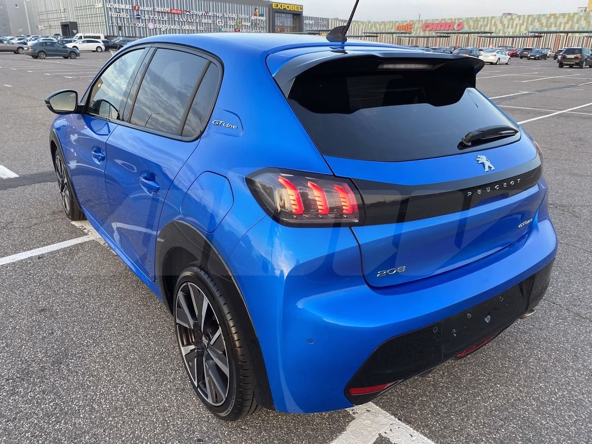 Peugeot 208