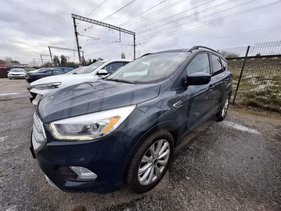 Ford Escape (2)