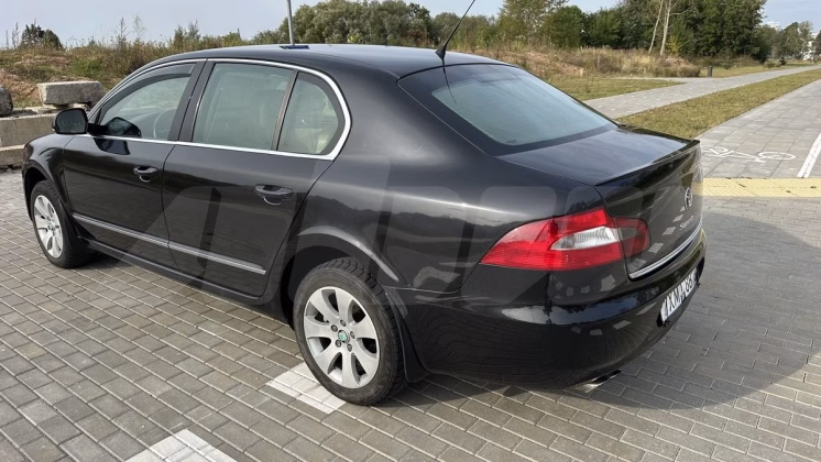 Skoda Superb (3)
