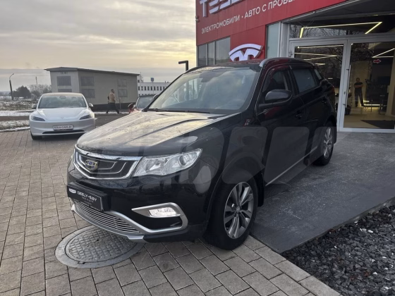 Geely Atlas (2)