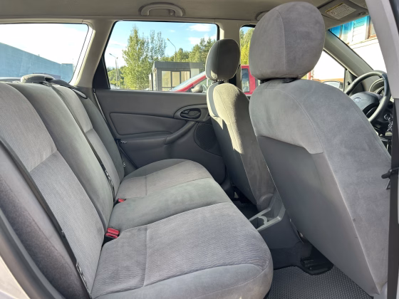 Ford Focus (11)