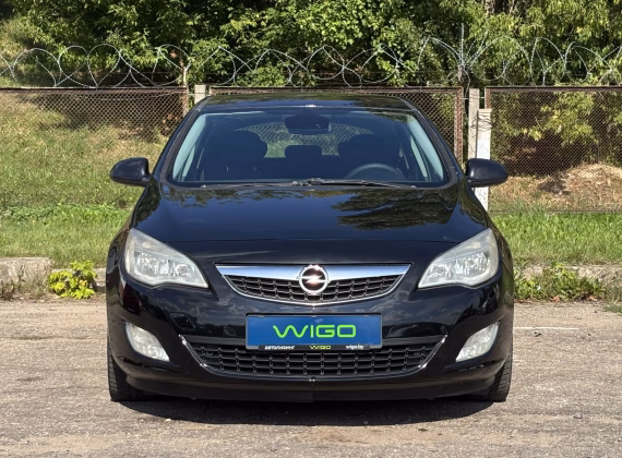 Opel Astra (2)