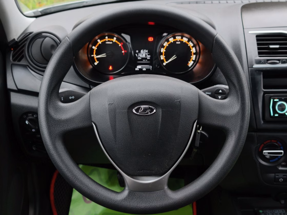 Lada Granta (15)