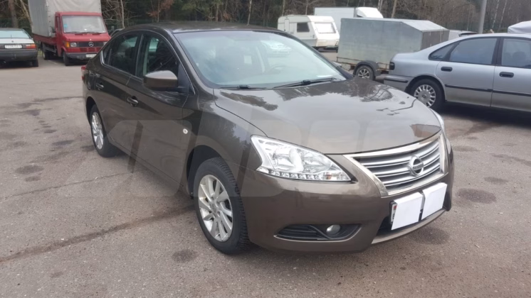 Nissan Sentra (2)