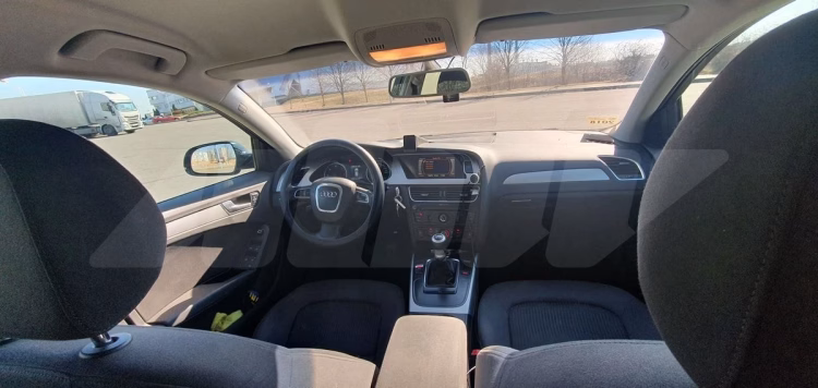 Audi A4 (7)