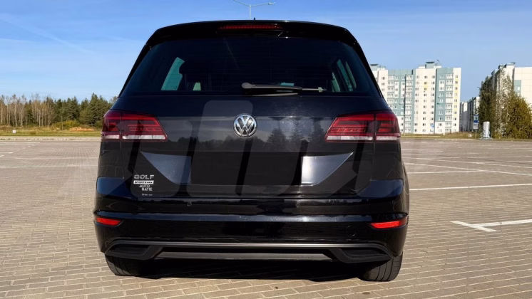 Volkswagen Golf Sportsvan (1)