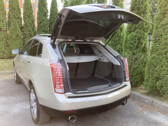 Cadillac SRX (12)