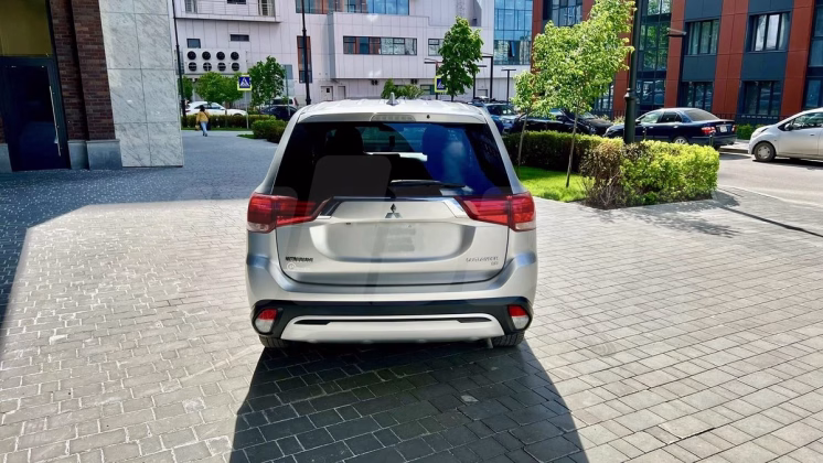 Mitsubishi Outlander (4)