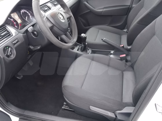 Skoda Rapid (6)