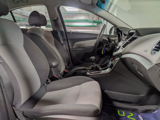Chevrolet Cruze (16)
